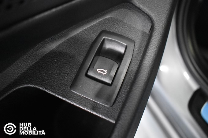 BMW 318d 48V Touring